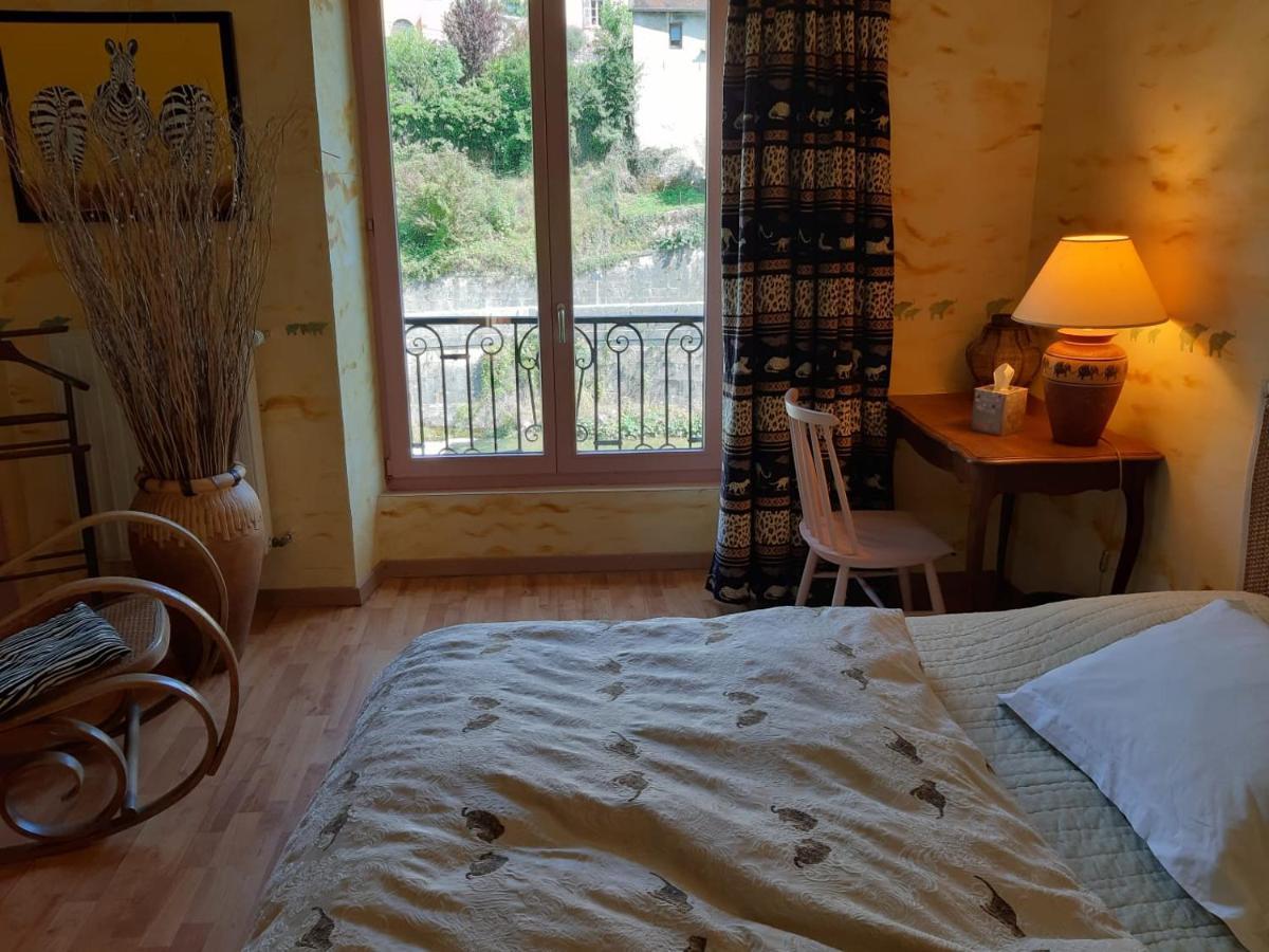 Au Fil De Lods Bed & Breakfast エクステリア 写真
