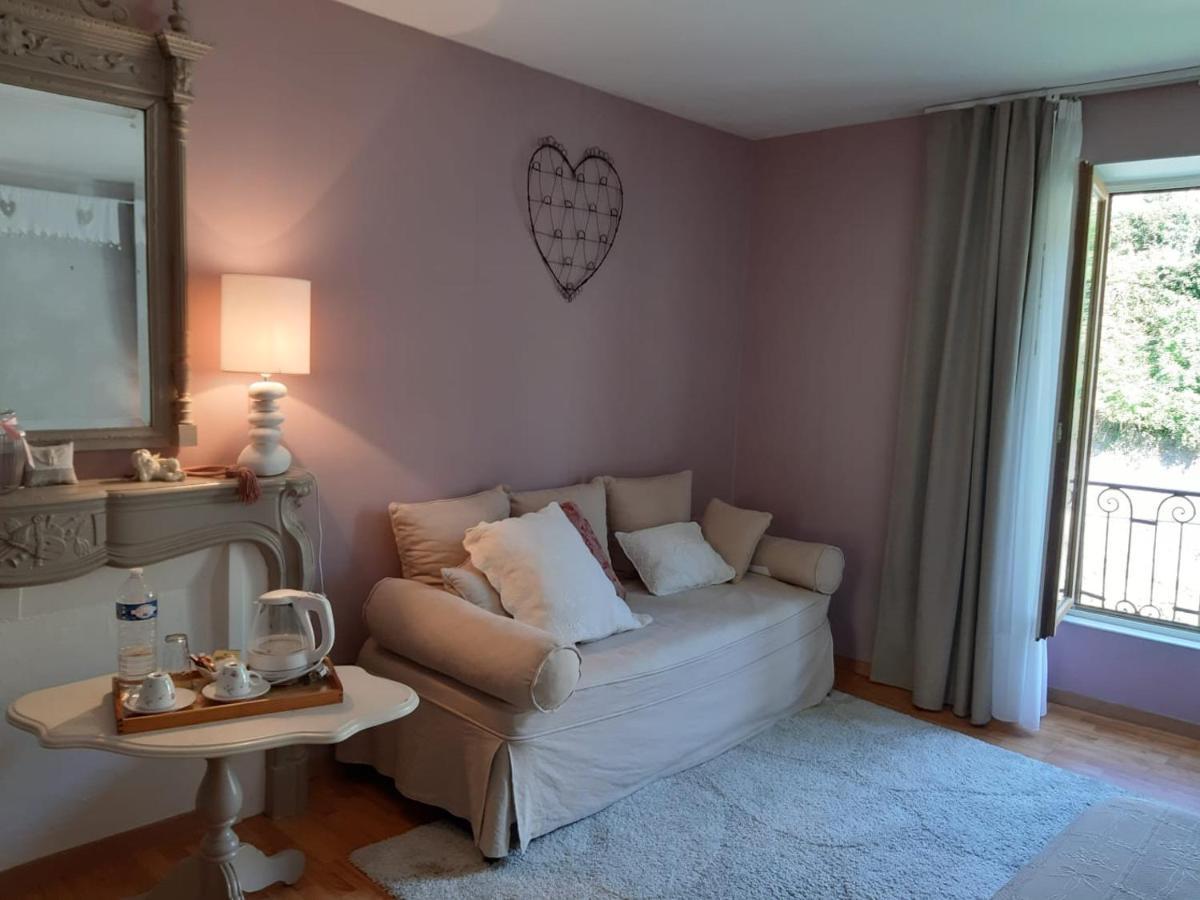 Au Fil De Lods Bed & Breakfast エクステリア 写真