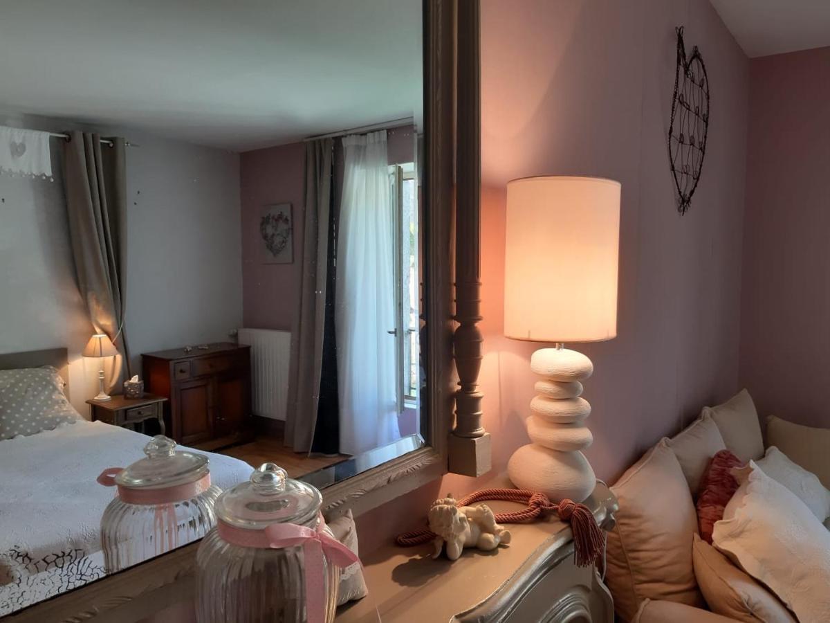Au Fil De Lods Bed & Breakfast エクステリア 写真