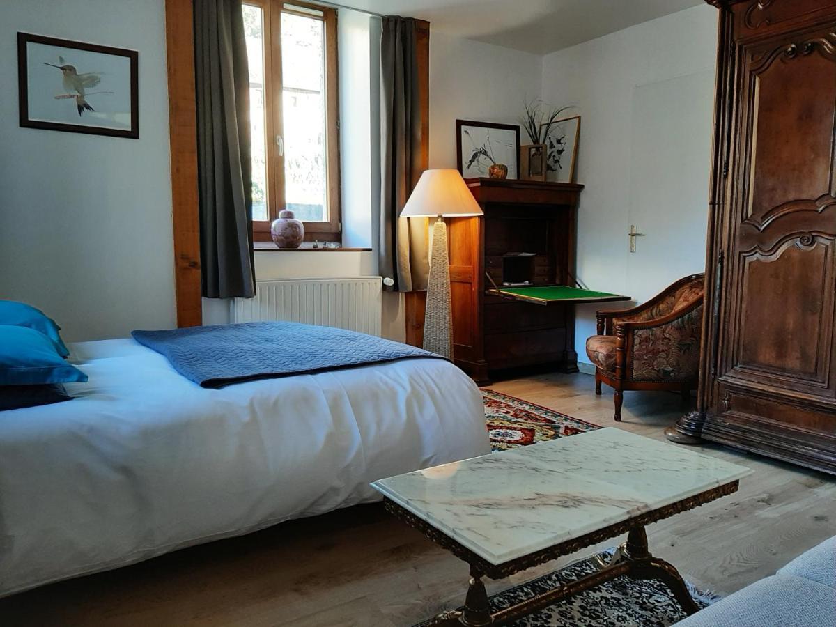Au Fil De Lods Bed & Breakfast エクステリア 写真